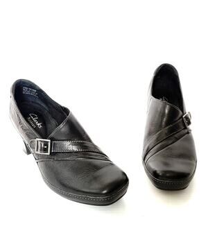 Clarks Artisan Shoes black leather Active Air comfort bootie slip in Women’s 6.5